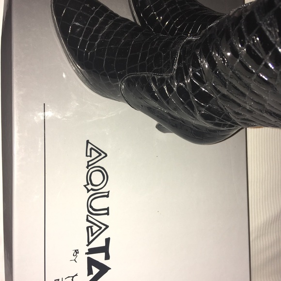 Aquatalia Black Snake print leather heeled boots - Picture 4 of 7